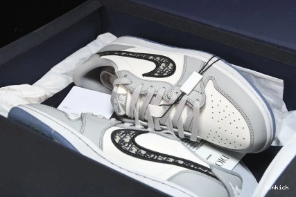 X JORDAN AIR DR LOW 1 553668-998 1210